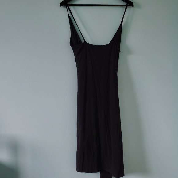 CUTE Black Dress with Ruching - Picture 2 of 3